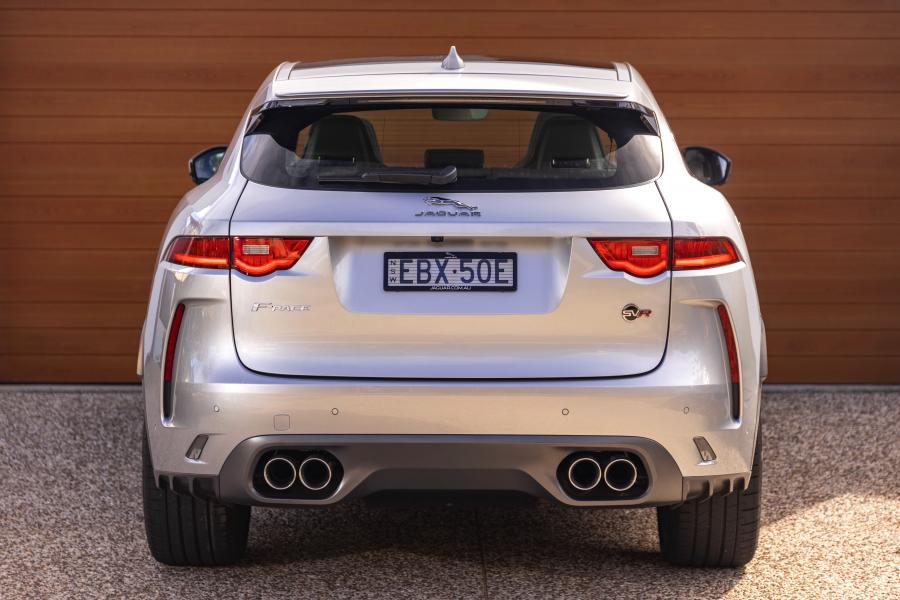  Jaguar F-Pace SVR 2019 года  (AU) (фото 17 из 40)